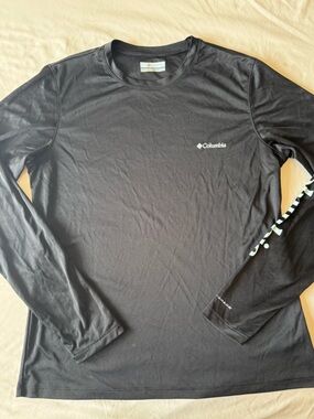 Columbia Black Performance Long Sleeve Top